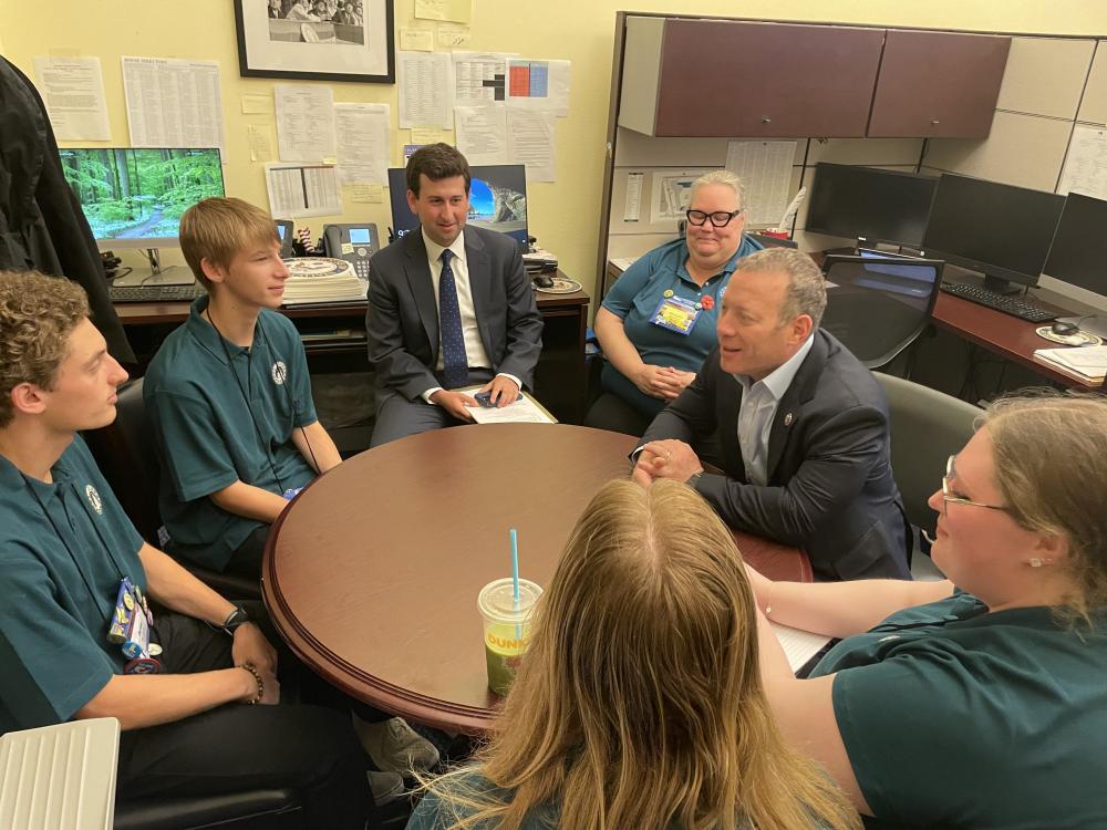 2023 NJ Youth Tour students meet with NJ Congressman Josh Gottheimer and his team to discuss issues affecting their communities