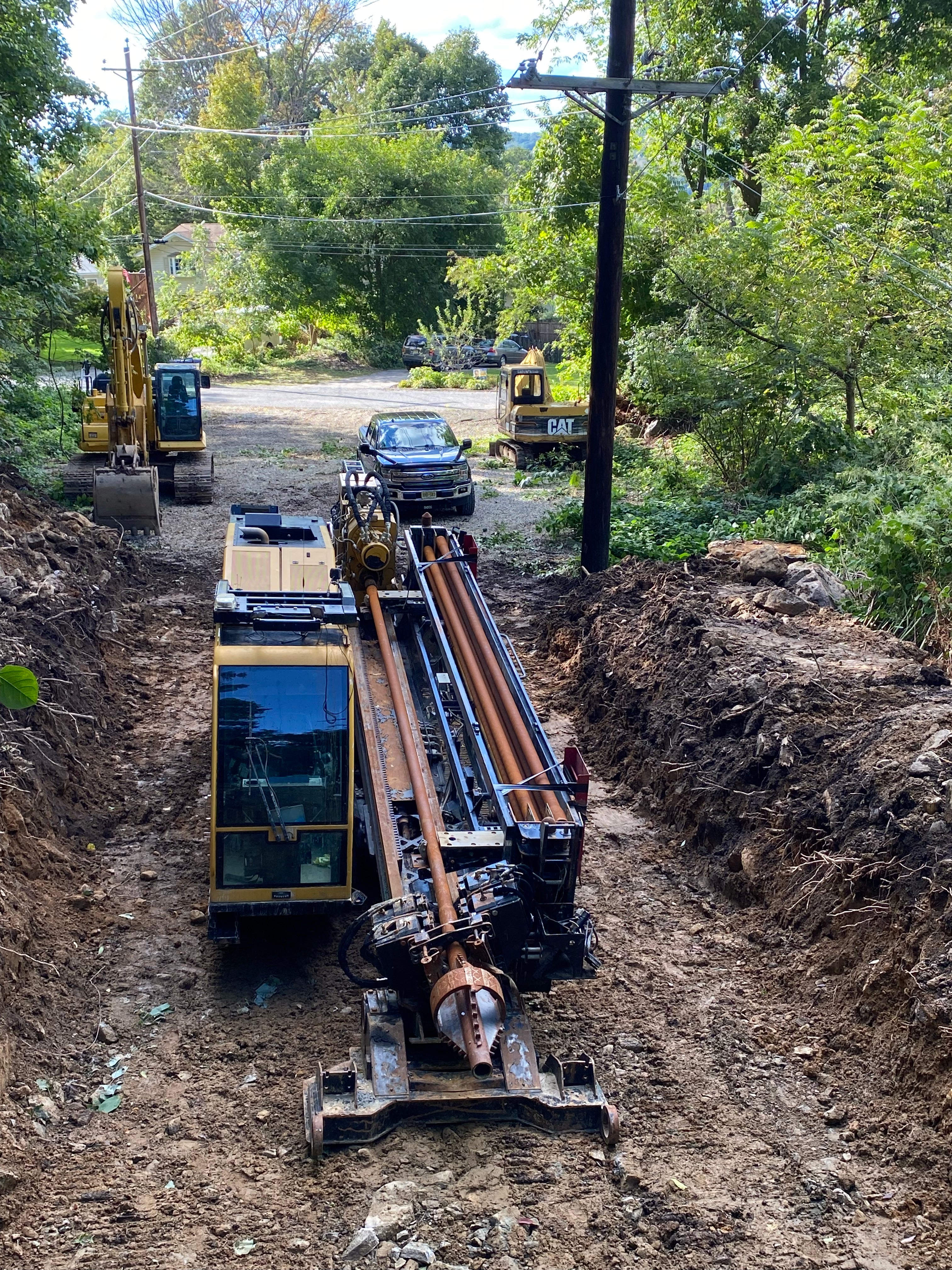 Directional boring machine